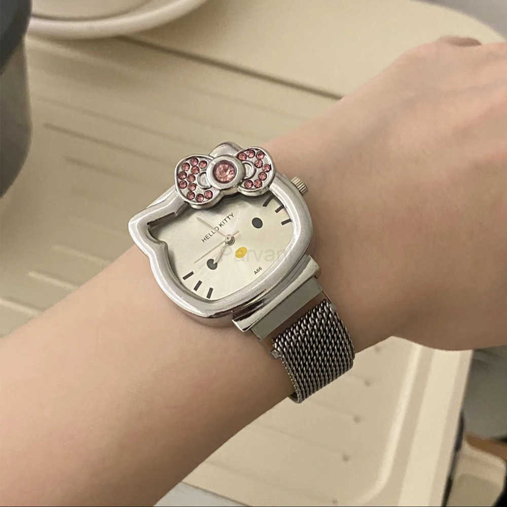 Sanrio Cute Sanrio HelloKitty Diamond Watch Fashion Kawaii Pink Woman Gold Sliver Metal Magnetic Couple Watche Girlfriend Birthday Gift L251020