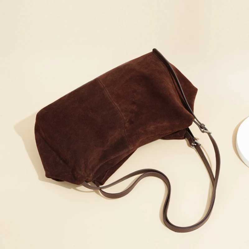 Designer Luxury Pillow Bag Women 2025 New High Quality Suede Large Capacity Shoulder Bag Exquisite Elegant Minimalist Tote BagT251020