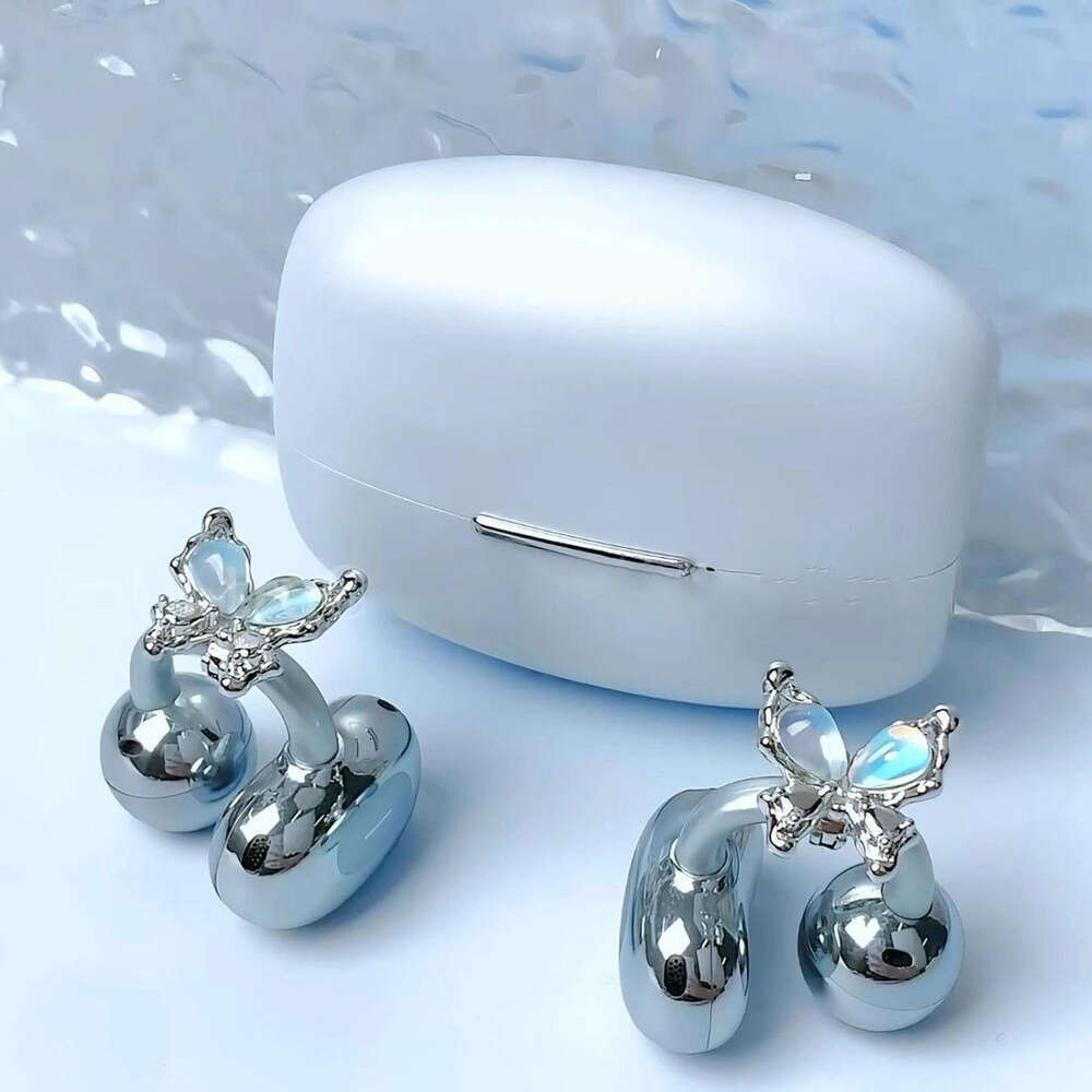 DHCollections-- Sasha's Dreamy Blue Tone Suitable for FreeClip Encounter Moonlight Butterfly Dia Buckle Small Clear Earphone Earrings