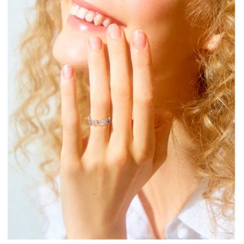 YILUOCD Stainless Steel Pentacle Ring Geometric Pentagram Ring for Women Wicca Protection Amulet Hollow Star Christmas Jewelry J251020