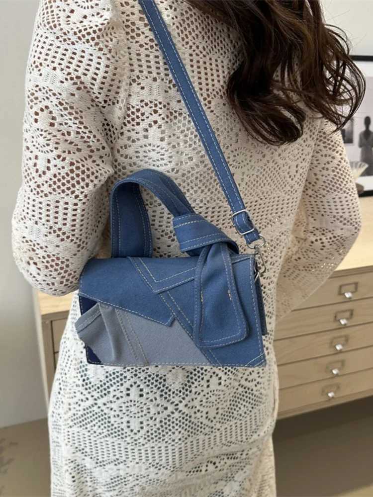 Womens shoulder bag small crowd design handbag bag womens fashion cross body small square bag commuting shoulder bagT251020