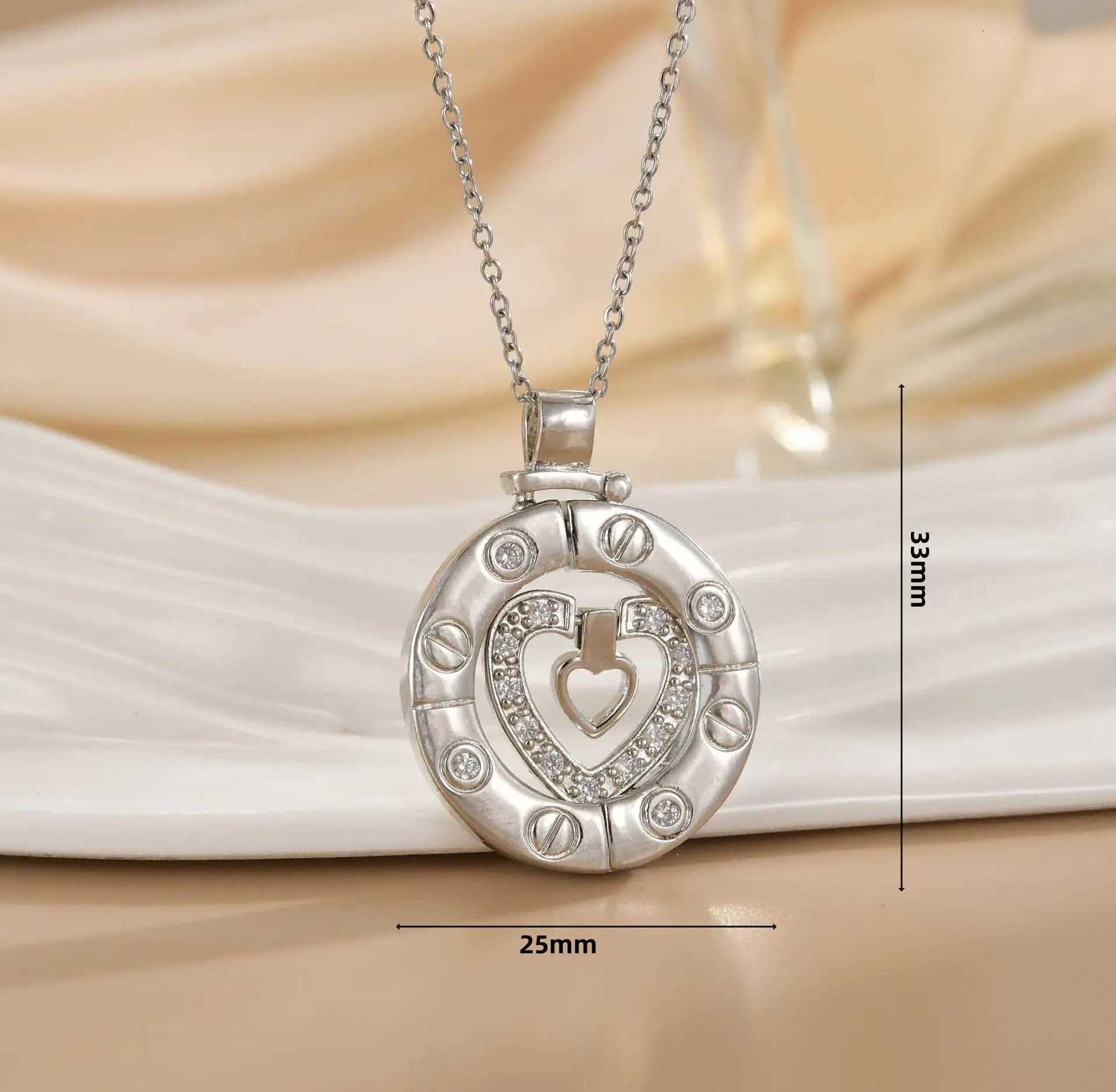 The Steps of Heaven necklace is light luxury niche and highend detachable accessory for women It features a titanium steel