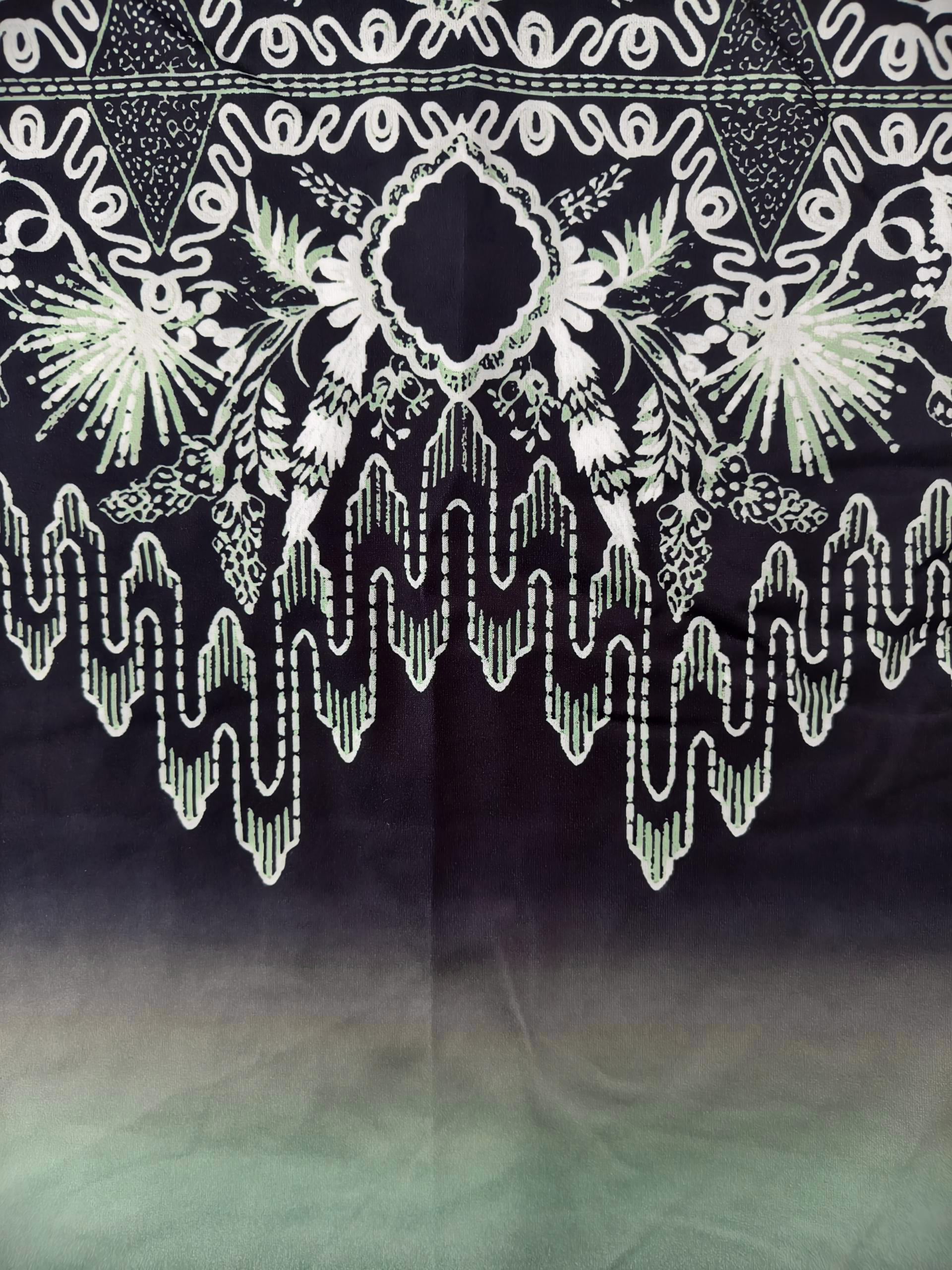 Women's Autumn & Winter Retro Ethnic Style Gradient Floral Printed Crew Neck Top, Casual Daily Wear Milk Silk Blouse-CF55338