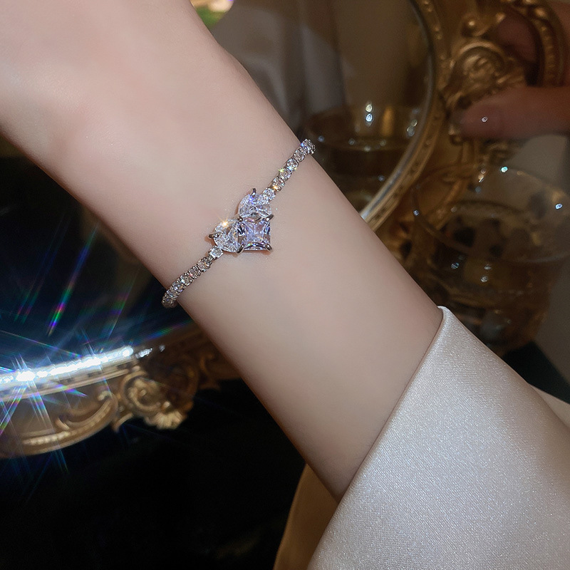 Light Zircon Heart Adjustable Korean Fashion Design Sense Bracelet for Classmates and Best Friends Versatile Jewelry - view 4
