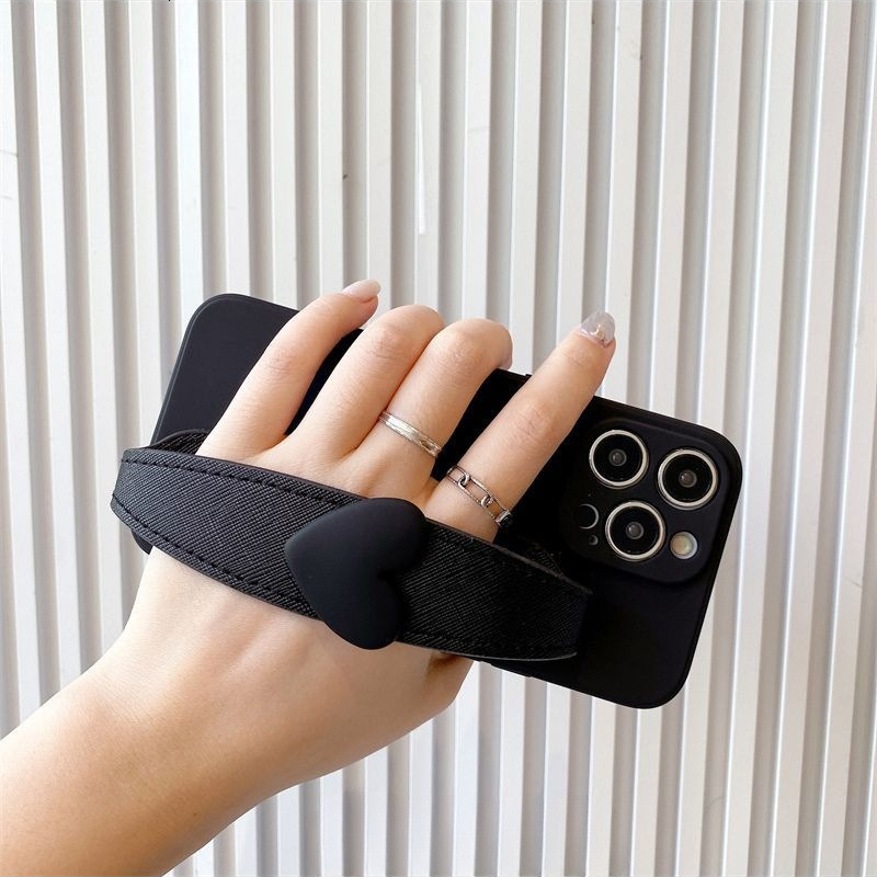 Black Heart Wristband Compatible with iPhone 17 Phone Case iPhone Max Crossbody 16/15 Soft 14 Pro