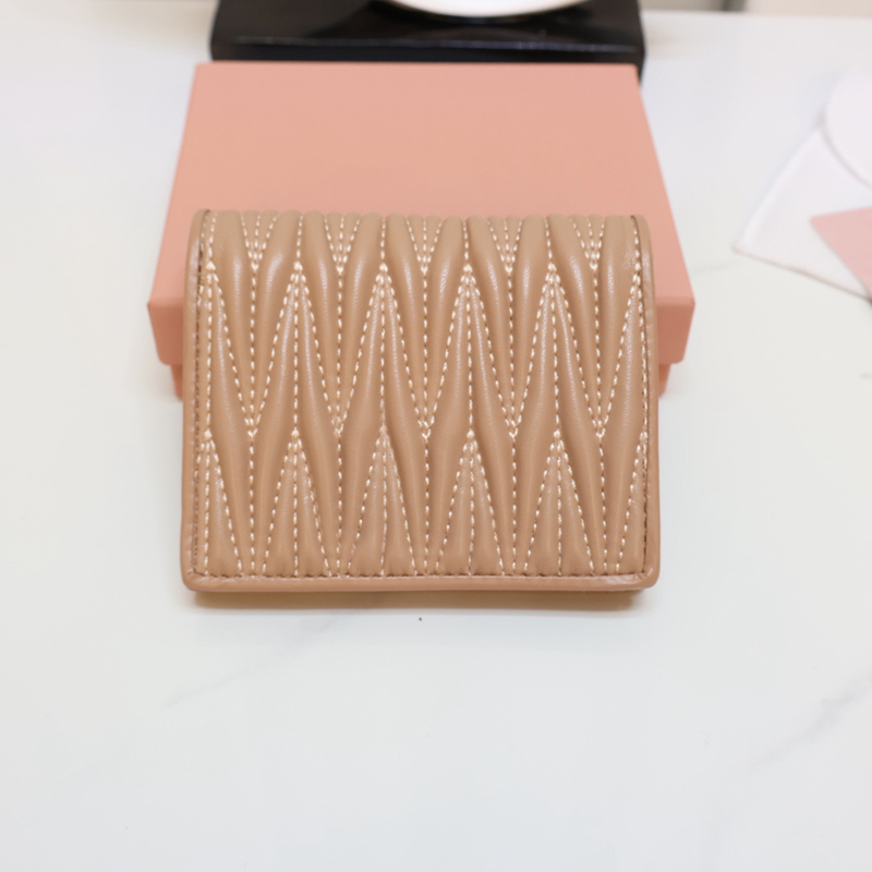 Design Luxury Genuine Leather Short Wallet Women's Multi-Card Slot Folding Purse Multiple Colors Available Stylish Portable Coin and Card Holder 