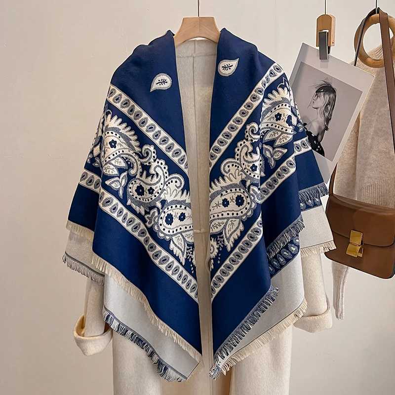 2025 Luxury Brand Womens Winter Cashmere Scarf Paisley Printed Tasseled Shawl Wrap Bandana PonchoL251020