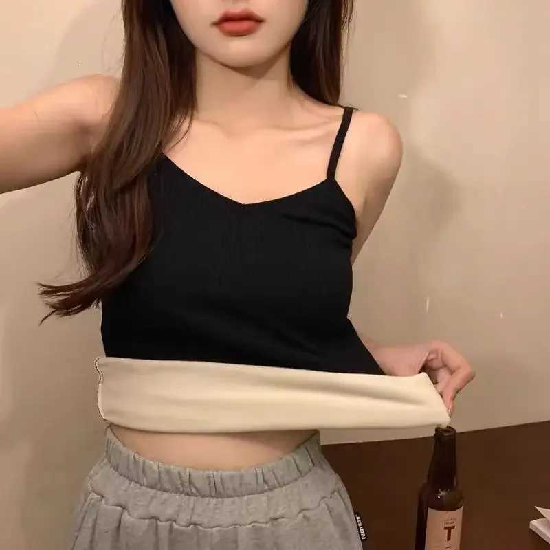 Winter Thermal Underwear Tops Women Velvet Thickened Suspender Bottomed Shirt Slim Warm Sling Vest Sexy Plus Female UndershirtT251020