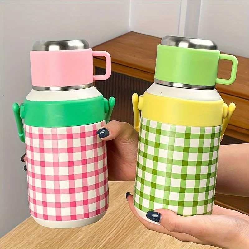 1 pc 800ml Plaid Stainless Steel Insated Water Bottle with Detachable Lid Leakproof Portable Thermos with Handle for Outdoor Y251020