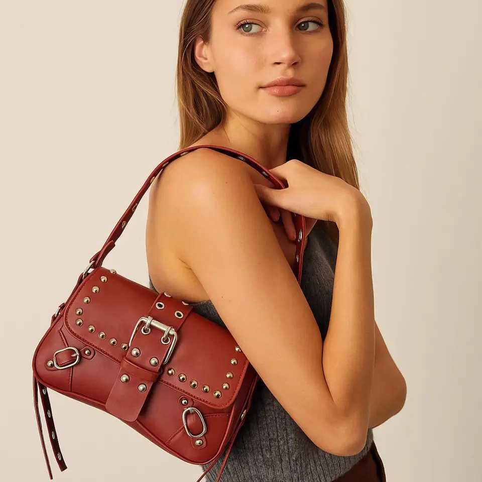 Casual Punk Style Y2K Armpit Bag American Style Sweet Cool Underarm Bag Handbag Large Capacity Rivet Shoulder Bag OutingT251020