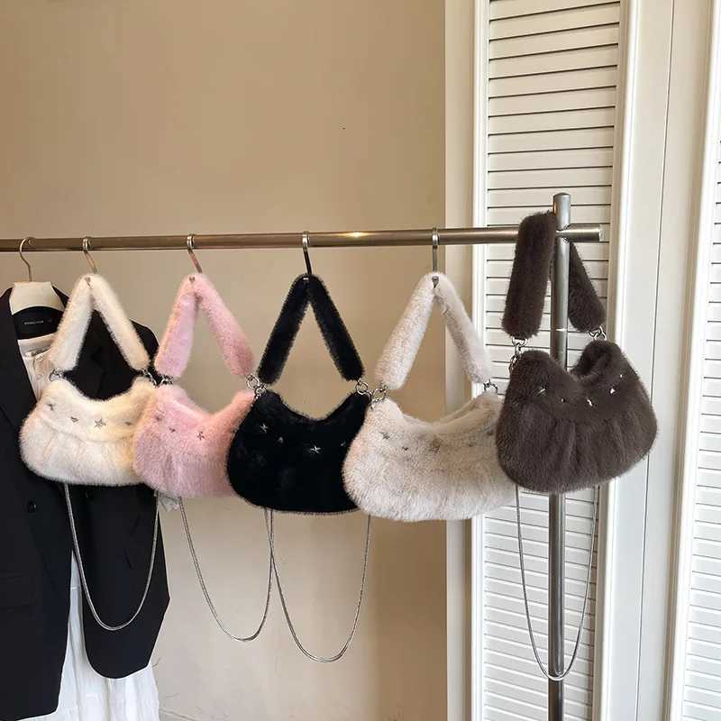 Cute Plush Winter New Fluffy Shoulder Bag with Strap Hobo Crossbody Bag for Women Casual and Versatile Handle Chain BagT251020