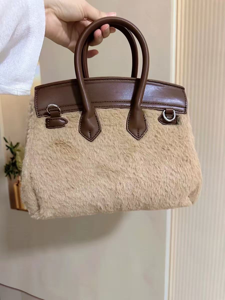 Hot selling Cute Plush Storage Tote Crossbody Large Capacity Daily Handbag Shoulder Dual Purpose Bag Gift for Women designer bag