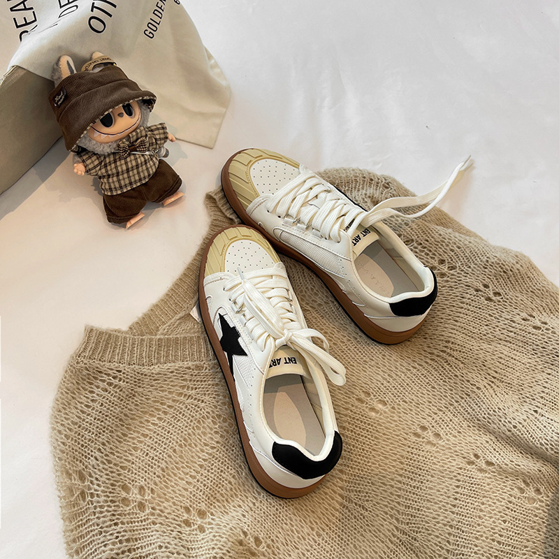 Korean age-reducing star shoes new distressed retro versatile small dirty shoes casual sports moral training board shoes women