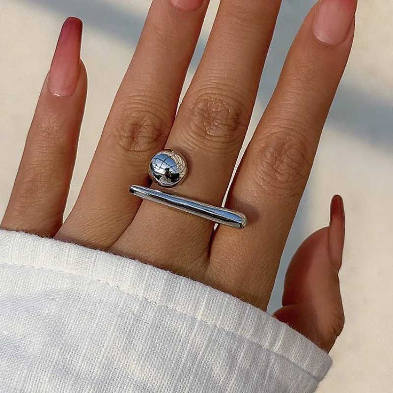 Creative Irregular Geometric Lines Open Ring for Women Men Exaggerated Gold Color Line Adjustable Couple Finger Ring Jewelry J251020