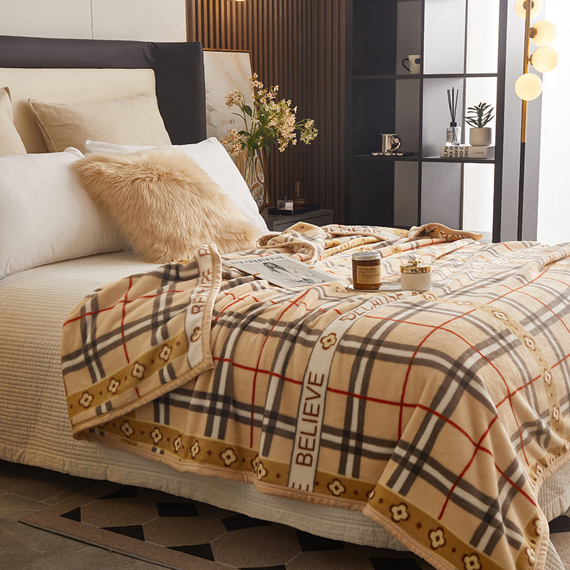 Luxury Designer Blanket Warm Lightweight Super Soft Blanket Office and Room Blanket Hand and Machine Washable for All Seasons