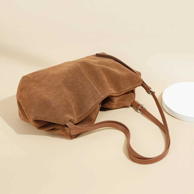 Designer Luxury Pillow Bag Women 2025 New High Quality Suede Large Capacity Shoulder Bag Exquisite Elegant Minimalist Tote BagT251020