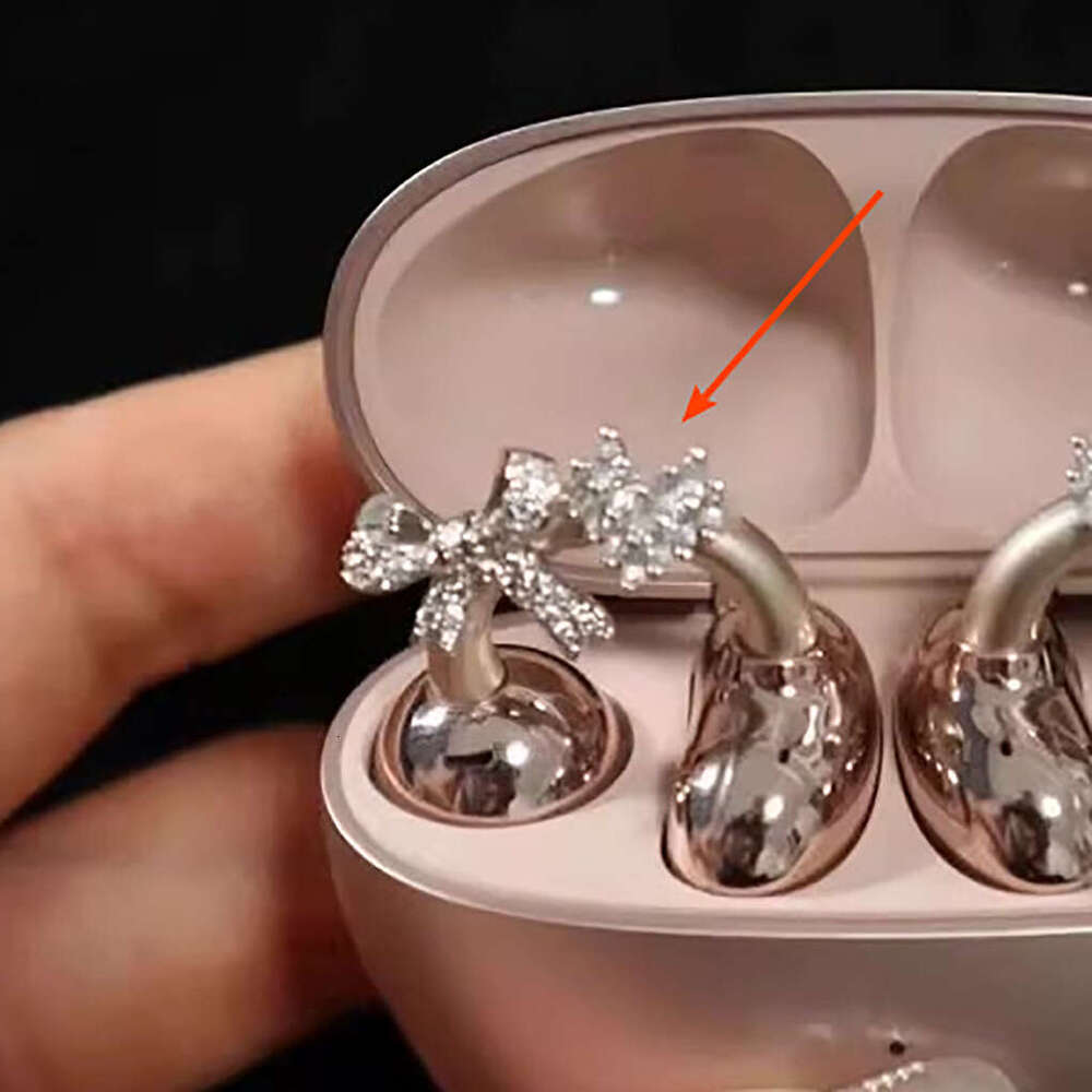 Niche Design Sense Light High-end Inlaid Zircon Bowknot Earphone Fashionable Elegant Versatile Ear Clip Accessory