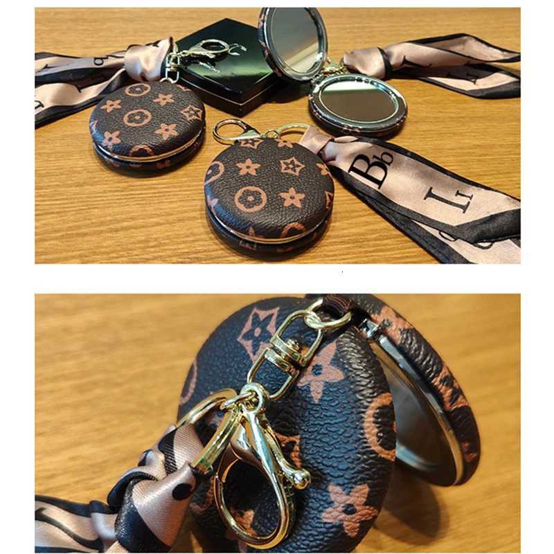 Exquisite Old Flower Leather Makeup Mirror Doublesided Mirror Bag Pendant Key Chain Pendant Small Gift ornaments C251020