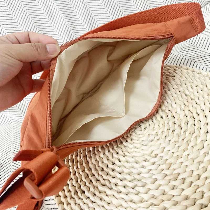 Simple Nylon Messenger Bags for Women Portable Solid Color Female Hobos Shoulder Bag Portable Travel Underarm Bag HandbagsT251020