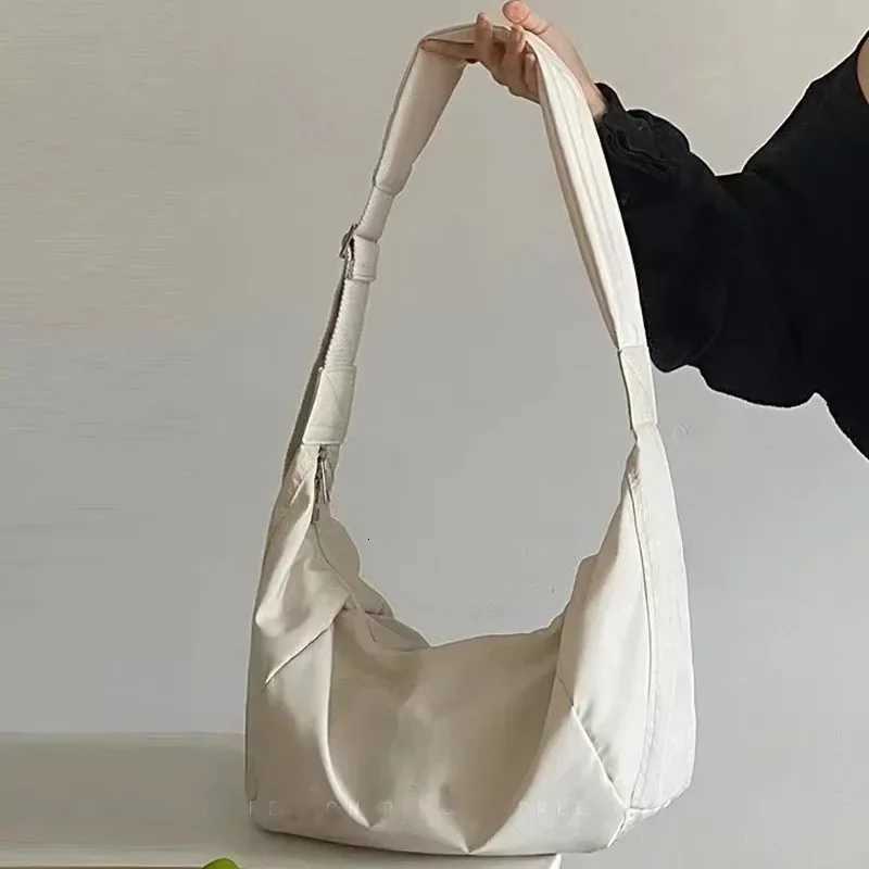 Dumpling Shape Shoulder Bag for Women Hobos Messenger Bag Large Capacity New Style MaterialT251020