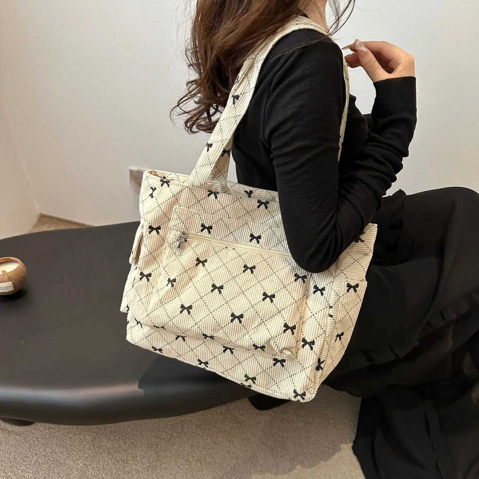 Bow Pattern Commuting Bag Handbag Large Capacity Women Tote Bag Multipockets Fashion Shoulder Bag Casual Underarm BagsT251020