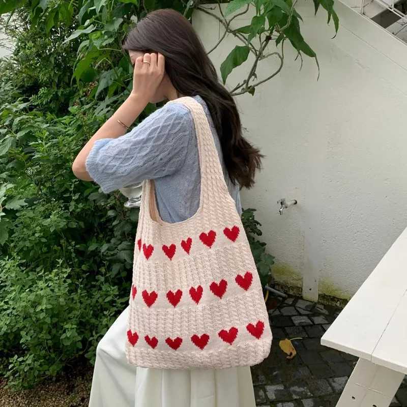 Heart Print Hollow Knitted Handbags Large Capacity Shoulder Bag Woven Beach Purses Fashion Casual Shopping Totes Women GiftsT251020