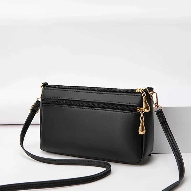 Double Zipper Crossbody Bag 2024 New Fashion PU Diamond Lattice Shoulder Bag Tassel Decoration More Zipper Pocket Large CapacityT251020