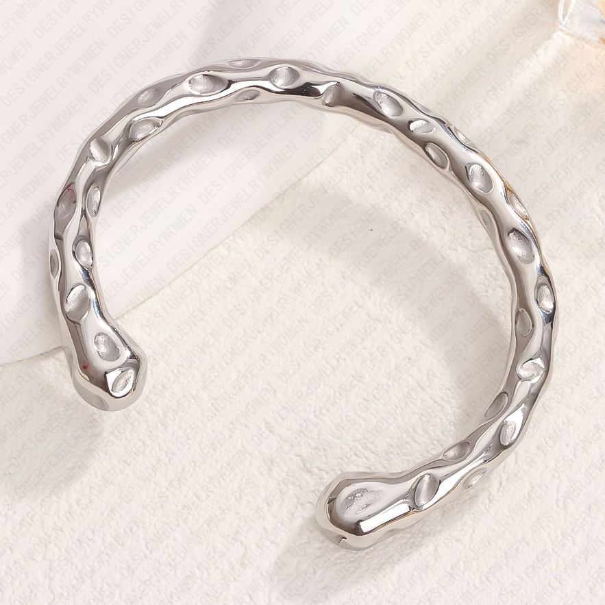 Designer Bracelet for Women Stainless Steel Bracelets Hammered Open Adjustable Bangle Gold Bangles Luxury Jewelry Jewellery Designer for Women Elegant