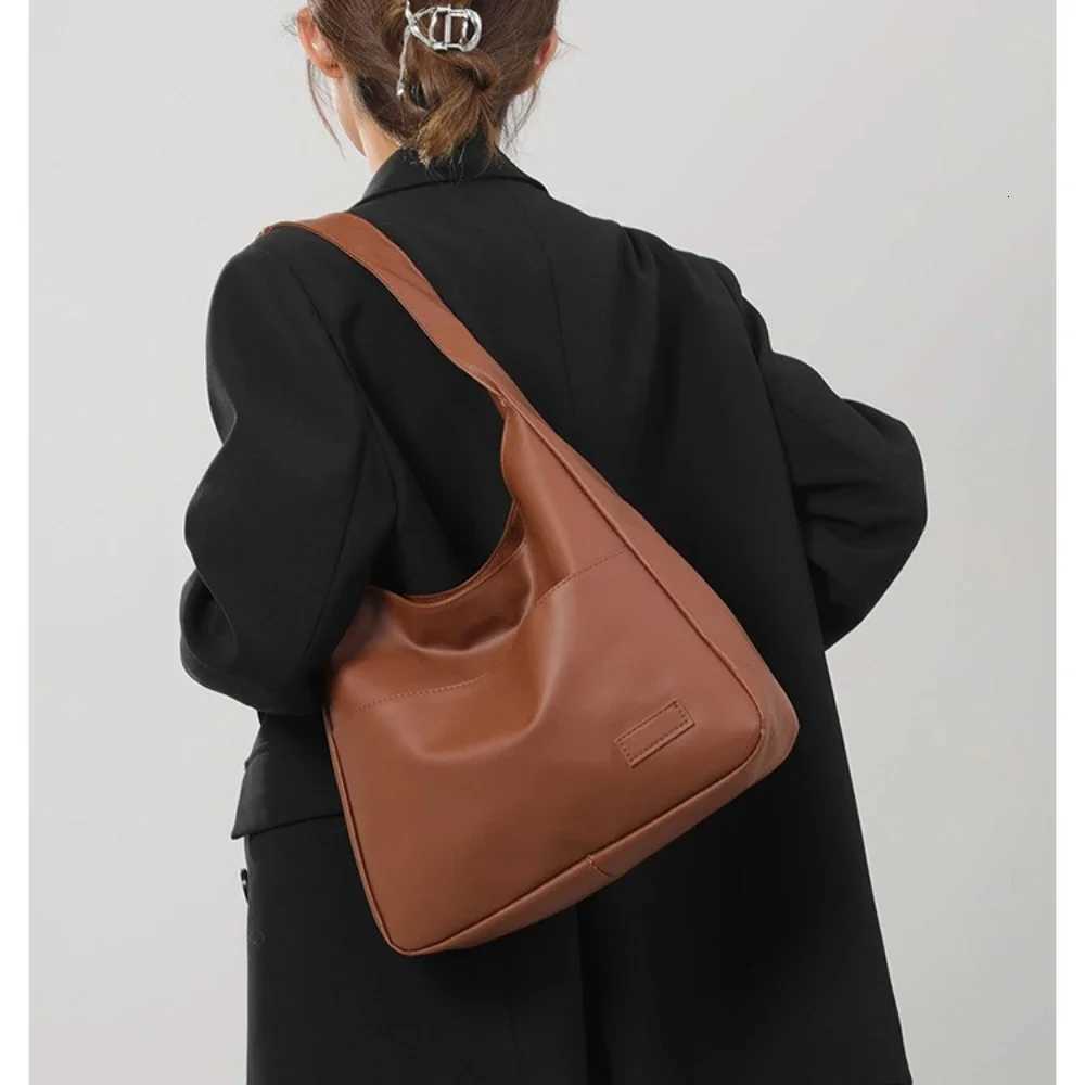 Shoulder Bag Large capacity retro bag for women 2025 new fashionable and simple artistic tote bag casual artistic shoulder bagT251020