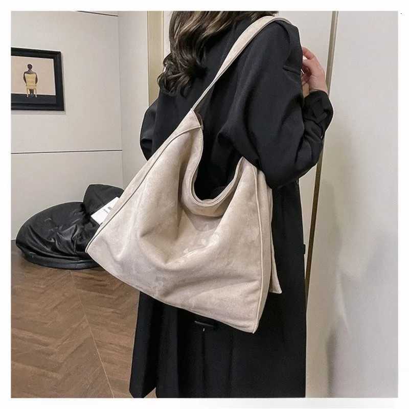 Suede Tote Bag Women Lightweight Shoulder Handbag for Daily Commute Office Work Fashionable Shoulder Bag for WomenT251020