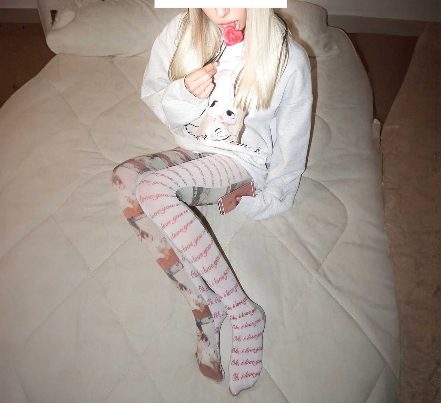 American Street Style Y2K Gothic Doll Pattern Hoodie Sweatshirt Mens Womens Gray Oversized Pullover Sweatshirt Casual Jacket W251020