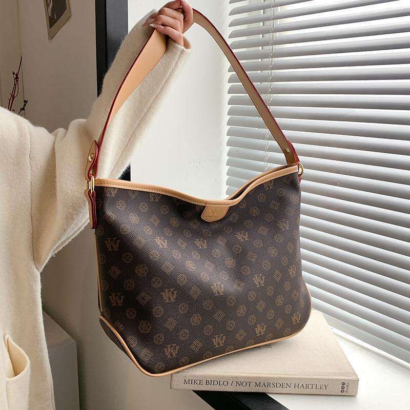 Fashion Womens Designer Bag Shoulder Bags Versatile Handbag for Women Commuting Tote Bag Large Capacity New Pattern Printed Shoulder Crossbody Bag
