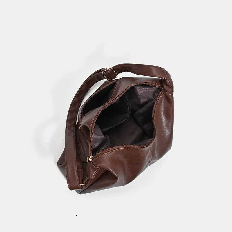 Highend handheld singleshoulder bag soft texture large capacity tote bag vintage and versatile womens bag crossbody bagT251020