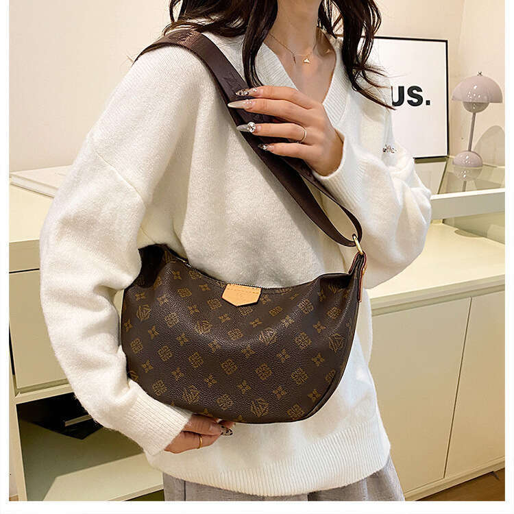Fashion Elegnat Designer Bag for Women Large Capacity Crossbody Shoulder Bag Exquisite Casual Dumpling Bag Handheld Commuter Women H260320