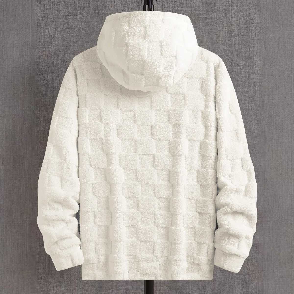 Mens autumn and winter thickened hooded sweatshirt fashionable cut suitable for daily outings sports shopping travel W251020