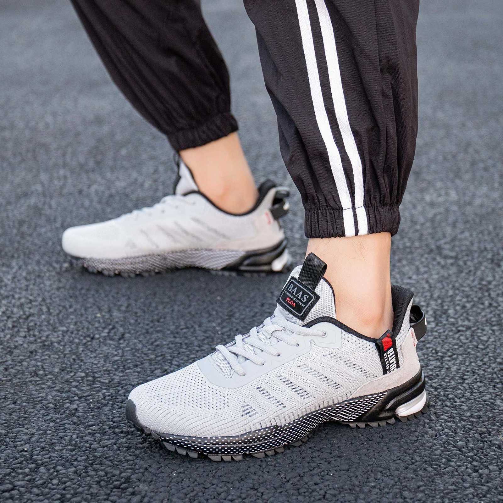 Men Running Shoes Mesh Breathable Sport Shoes For Men FAshion Lightweight Casual Sneakers NonSlip Lace Up Size 4150 Z251020