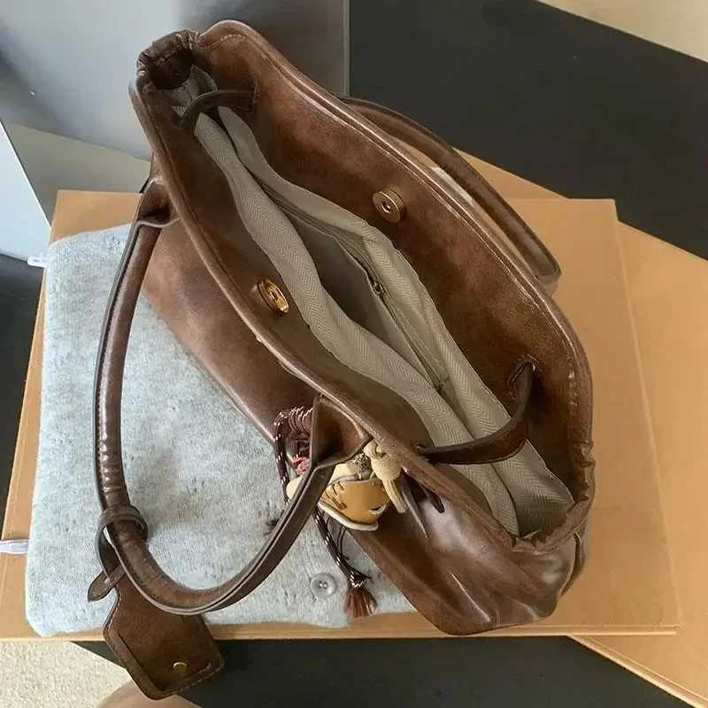 Womens Vintage Design Large Capacity Tote Shoulder Bag PU Leather Ladies Briefcase Daily Commute Handbags PurseT251020