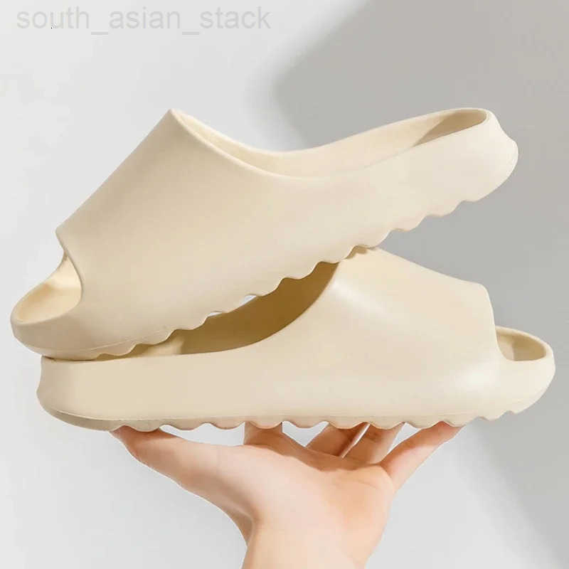 Mens Slippers Cloud Thicksoled Sandals Summer Fashion Soft Bottom Beach Men Slippers Womens Sandals EVA Slides Beach Sandals Z251020