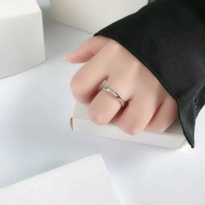 925 Sterling Silver Simple Twisted Wire Ring Womens Dinner Party Luxury Hand Jewelry J251020