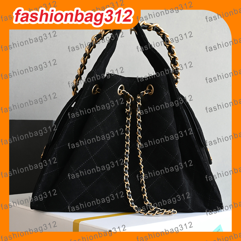 Luxury bags Versatile Designer Shoulder Bags with Large Capacity Handbag Collection Including Crossbody Bucket Styles versatile for daily use