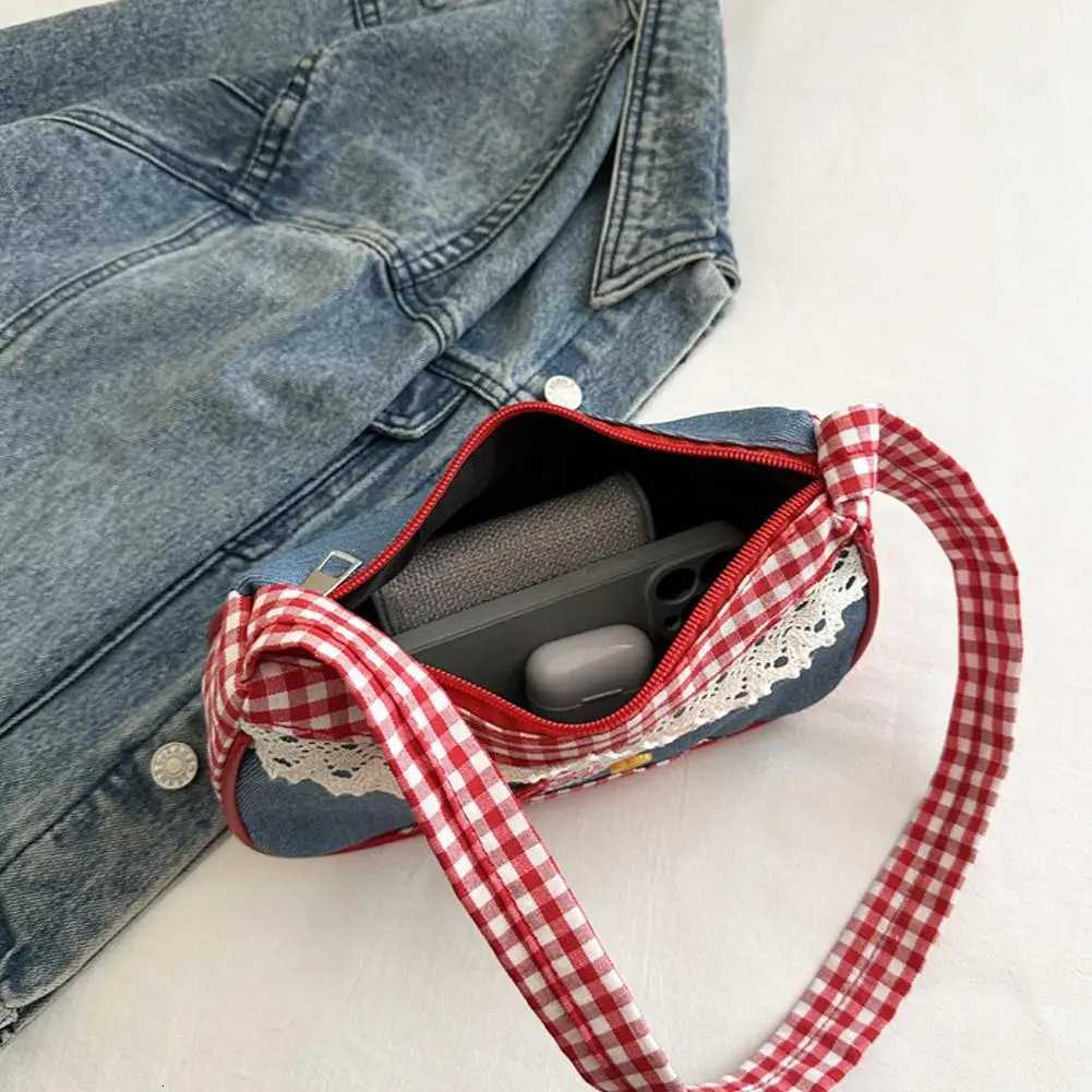 Cute Checkered Handheld Handbag Underarm Bag Sweet Womens Simple And Fresh Fashion Casual Commuting Shopping Shoulder BagT251020