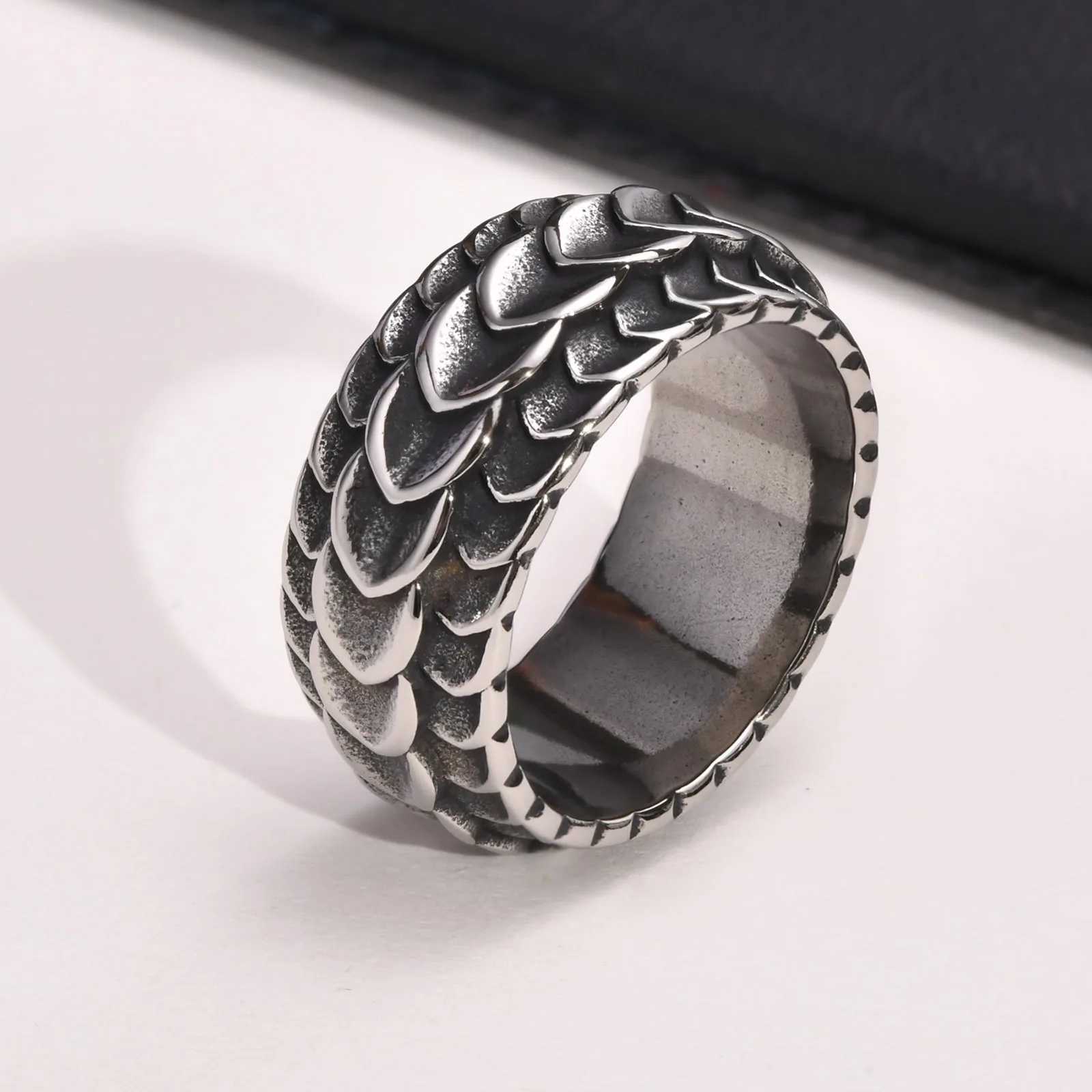 Vintage Dragon Scale Ring for Men BoysStainless Steel Norse Viking Dragon Spine RingRetro Punk Jewelry Gifts J251020