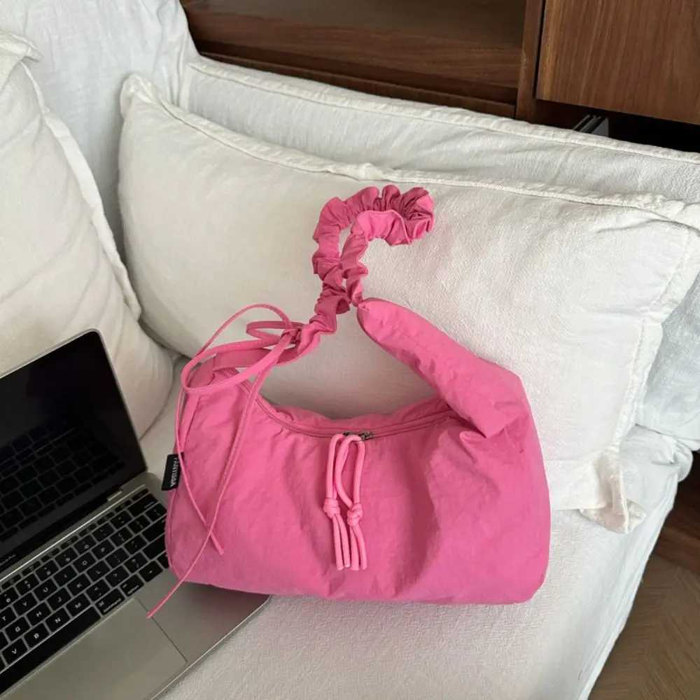Fashion Lightweight Pleated Dumpling Bag Nylon Versatile Drawstring Bag Large Capacity Casual Womens Shoulder Bag HandbagT251020