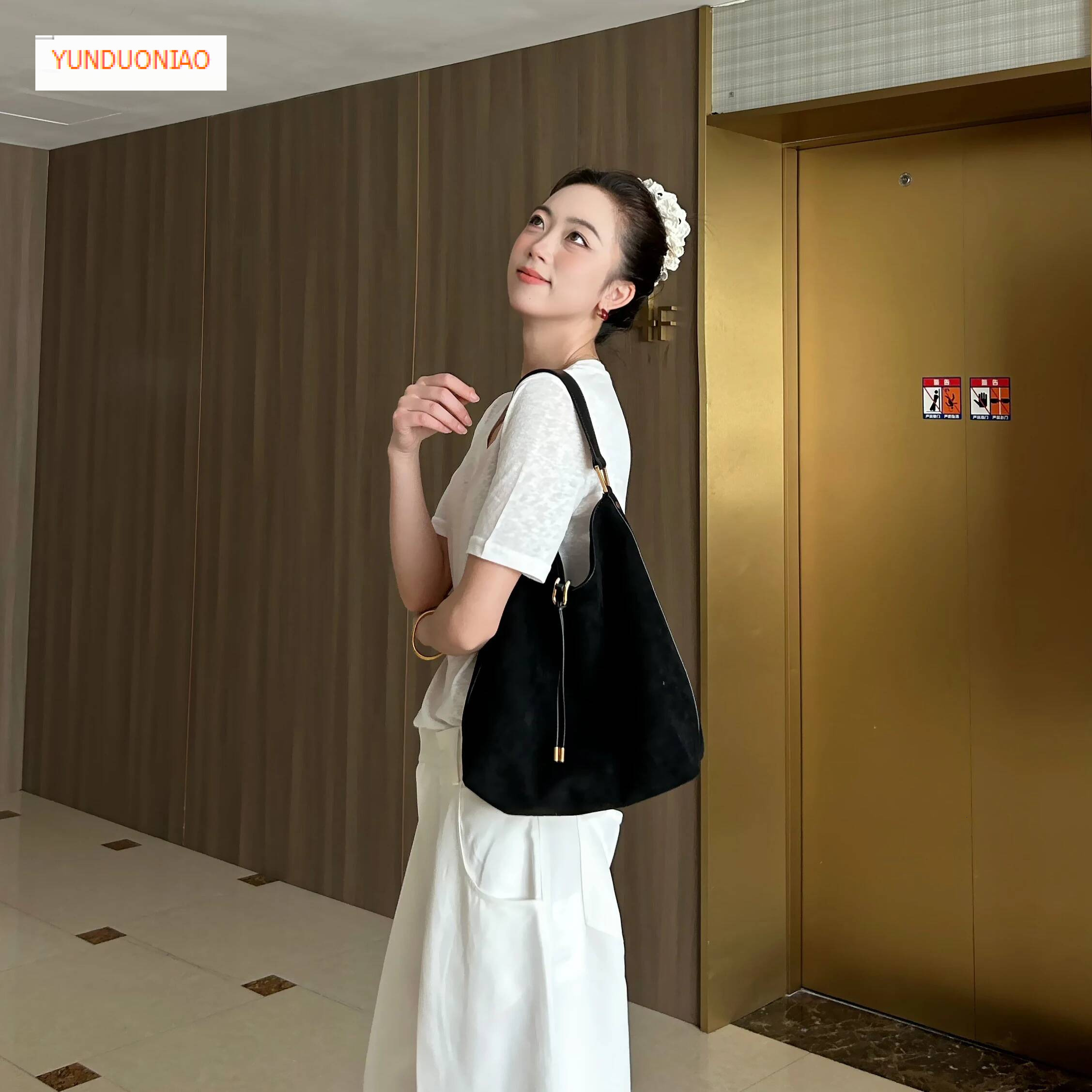 French niche style suede retro handbag autumn and winter new large capacity elegant luxury bag minimalist women's shoulder bag designer bag