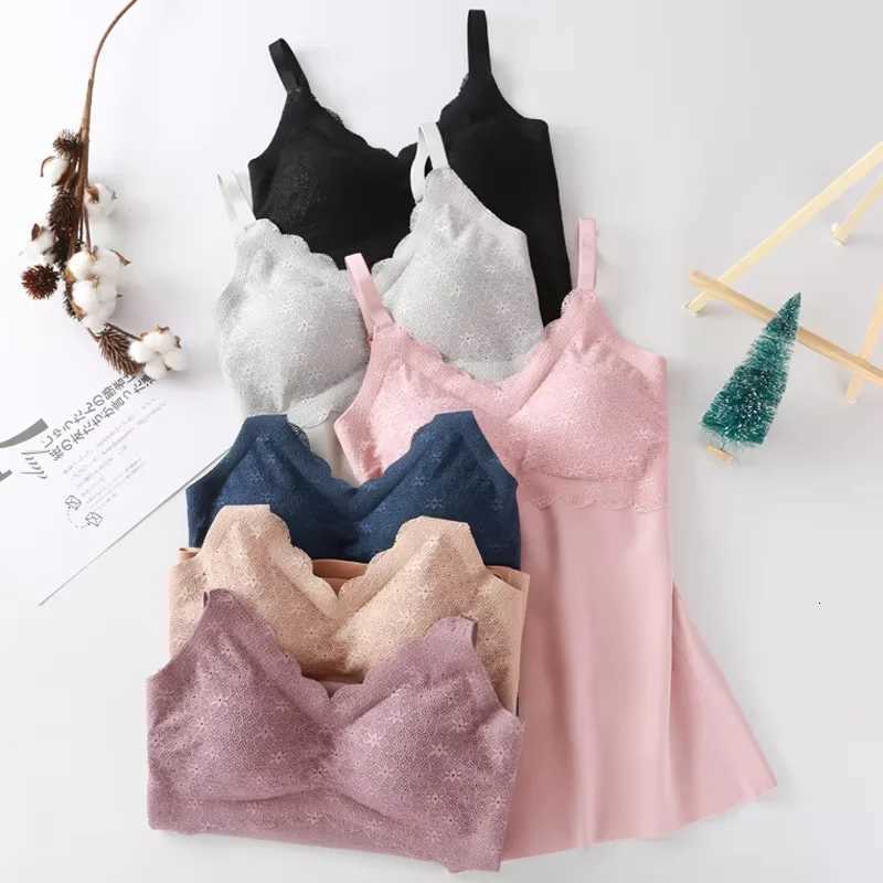 New Velvet Thermal Underwear Women Nonmarking Chest Pad Thermal Vest Women Brushed Heating Lace Flowers Vest SlingT251020