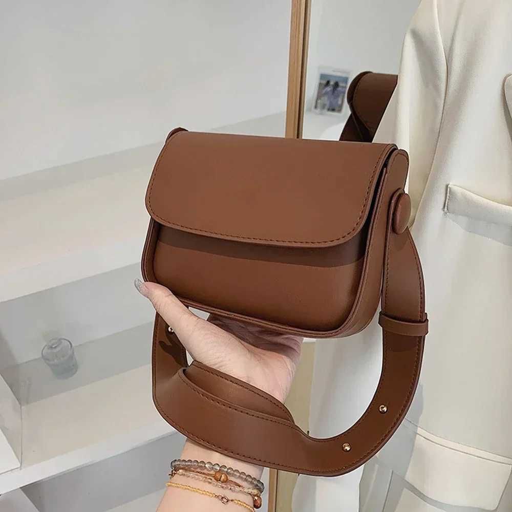 Fashion Trend Crossbody Bags for Women 2022 Green Solid Flap Shoulder Bag Designer Handbags and Purses Small Women Messenger BagT251020