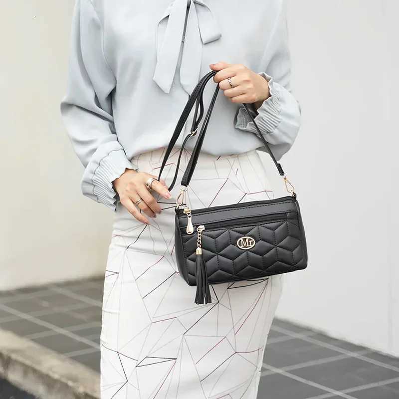 Double Zipper Crossbody Bag 2024 New Fashion PU Diamond Lattice Shoulder Bag Tassel Decoration More Zipper Pocket Large CapacityT251020