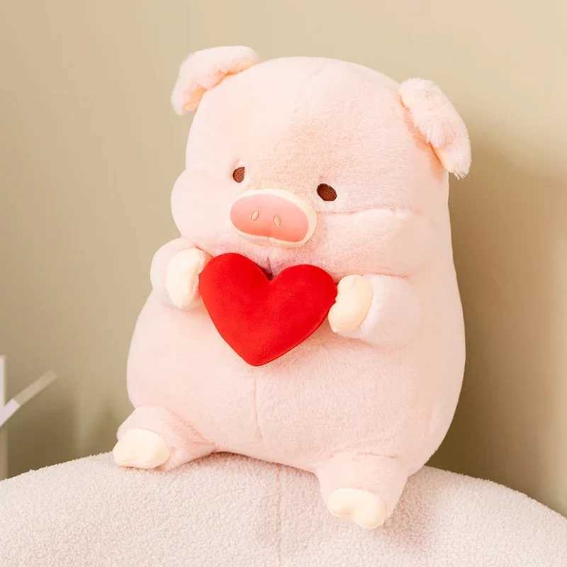 2030 Cartoon Pig Hold Heart Plush Toys Cute Soft Lovely Stuffed Pillows Dolls For Birthday Festival Gift J251020