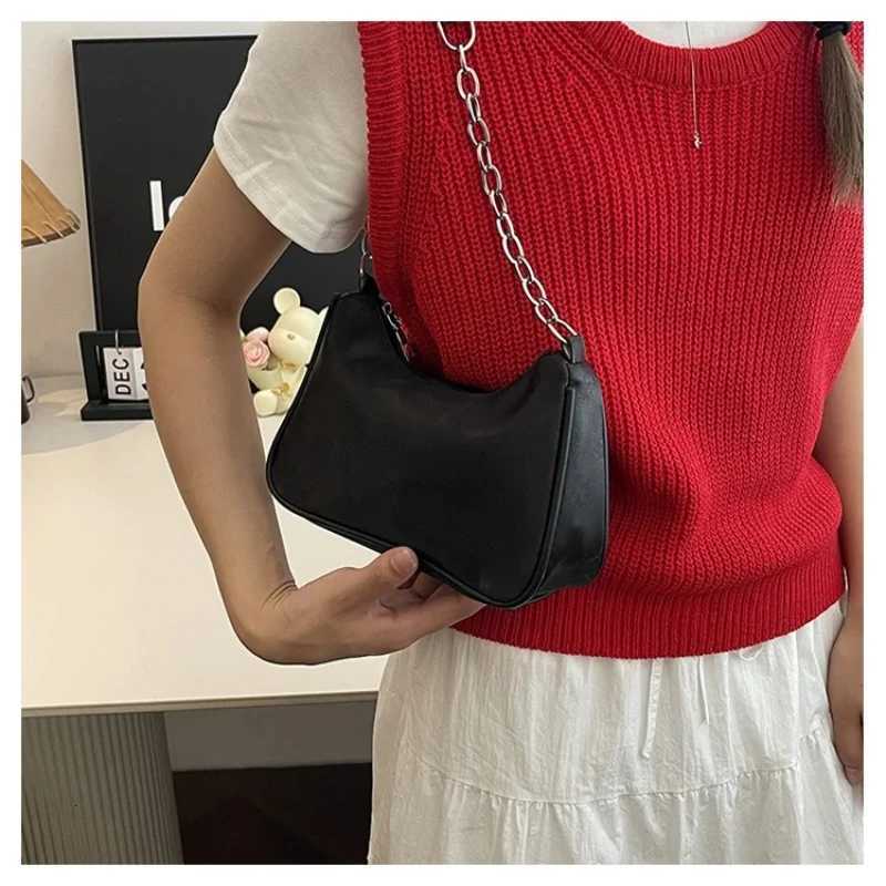 Large Capacity Handbag Simple Chain Womens Bags Classic Style Travering Bags Free Shipping Womens Clutch Bag Luxury Brand BagT251020