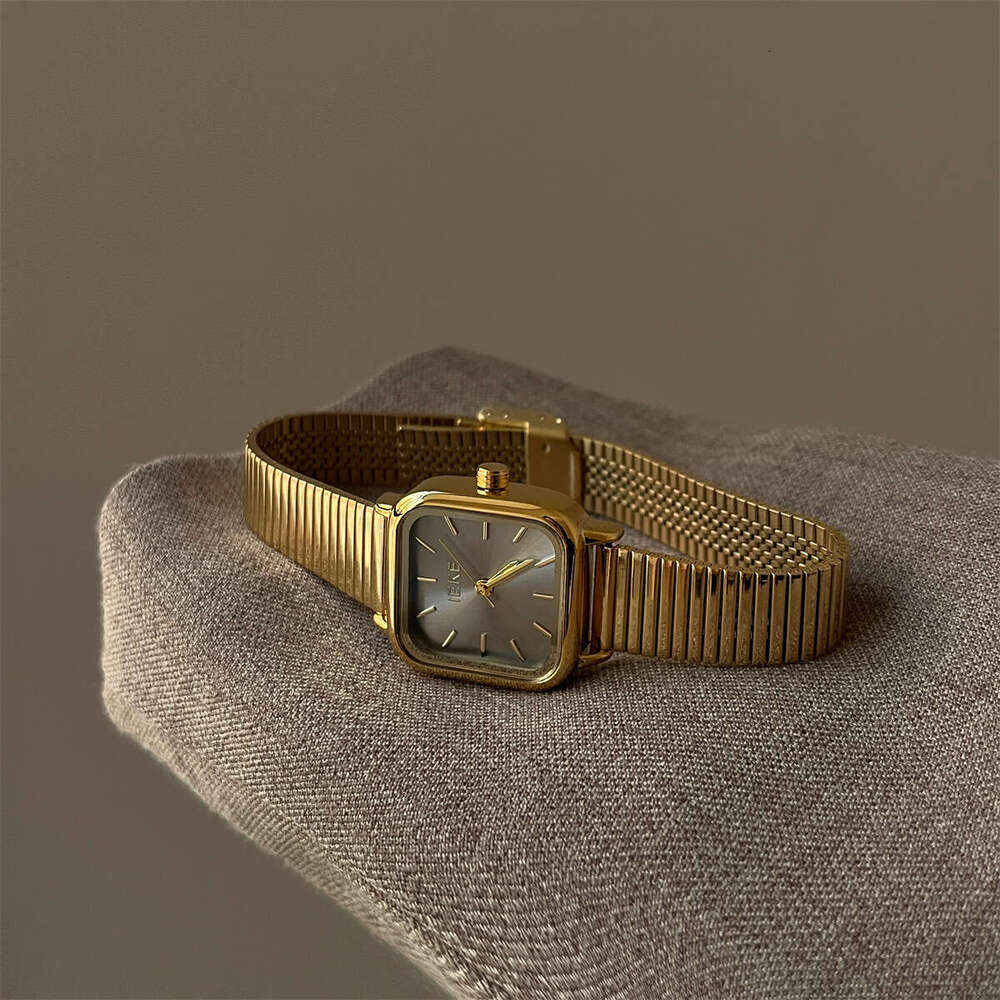 Designer gold Bracelet Watch Design for Women Student Junior Senior Niche High-end Elegant Wristwatch Live Streaming - view 7
